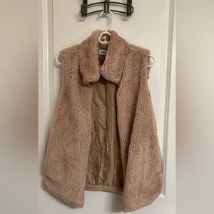 Goodnight Macaroon Fuzzy Vest S